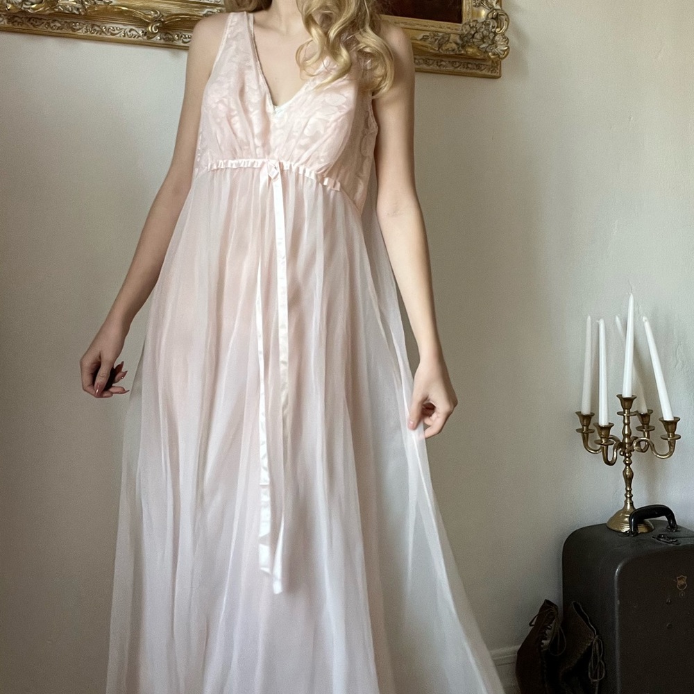 1950’s 1960’s peignoir night gown slip dress